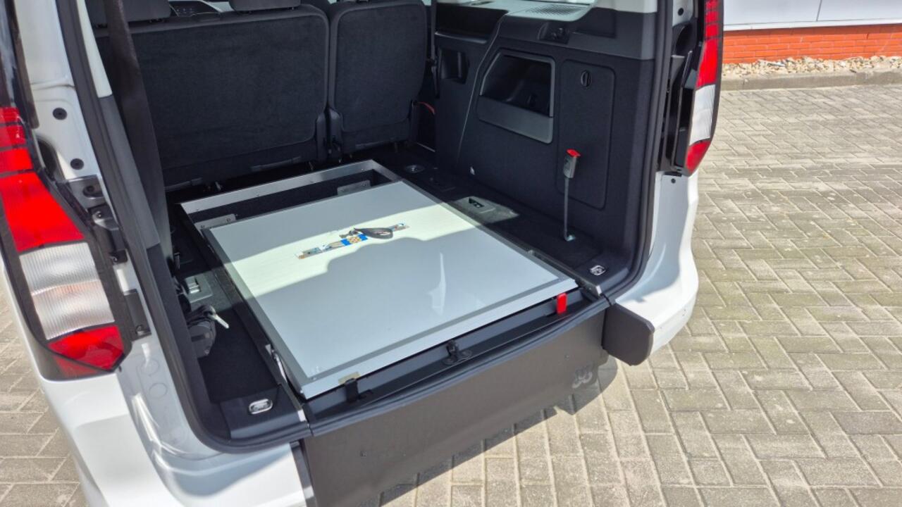 Volkswagen CADDY MAXI 6-persoons Rolstoelauto Taxi automaat