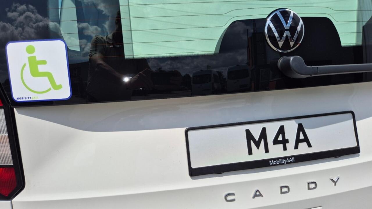 Volkswagen CADDY MAXI Automaat Rolstoelauto incl- BPM