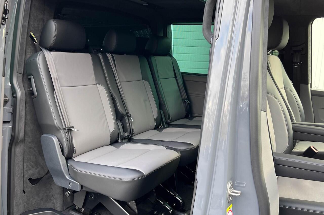 Volkswagen CARAVELLE T6.1 2.0 TDI 204 PK DSG L2H1 DUB/CAB A-KLEP ACC | ALPINE Audio | Leder | Side Assist | Alcantara hemel bekleding | LED |