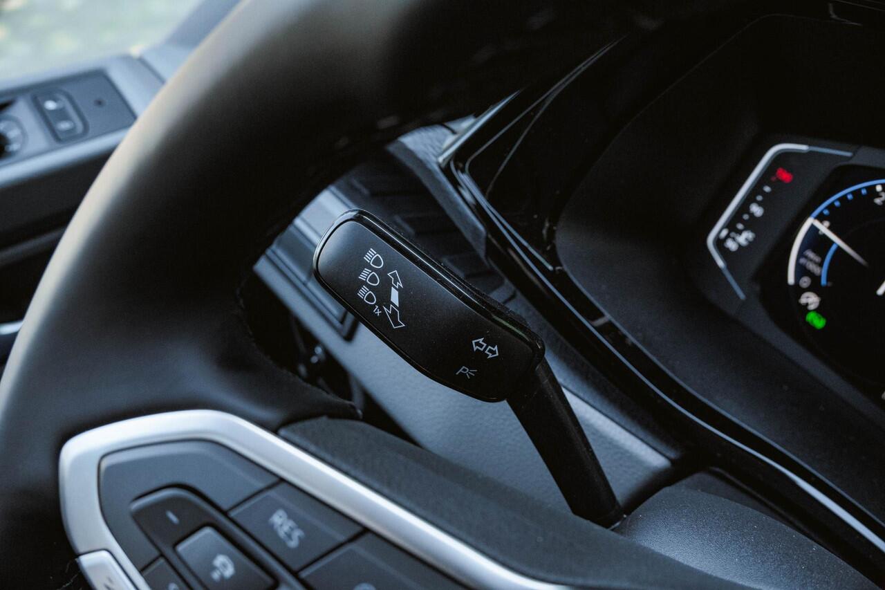 Volkswagen CARAVELLE T6.1 2.0 TDI 204 PK DSG L2H1 A-Deuren ACC | LED | Leder | Apple Carplay/ Android Auto | Privacy glass |