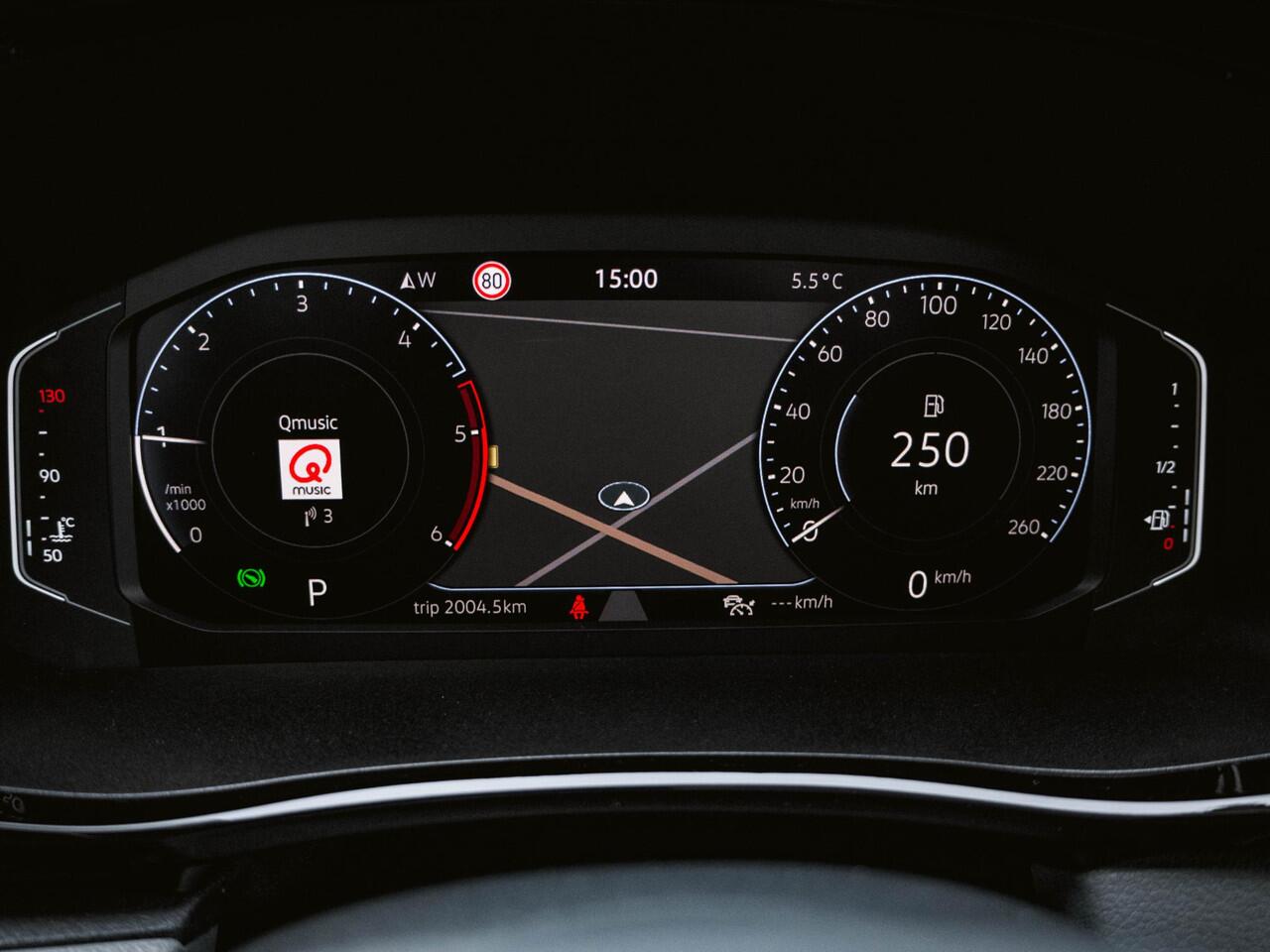 Volkswagen CARAVELLE T6.1 2.0 TDI 204 PK DSG L2H1 A-KLEP FULL OPTIONS ACC | LED | Leder | Side Assist | Privacy glass |