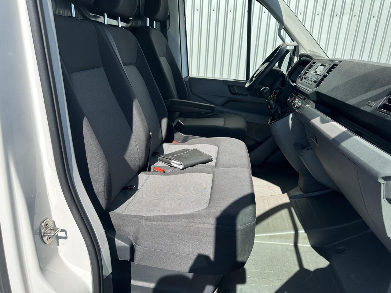 Volkswagen CRAFTER 35 2.0 TDI L3H3 Trendline*A/C*CRUISE*HAAK*3-PERS*