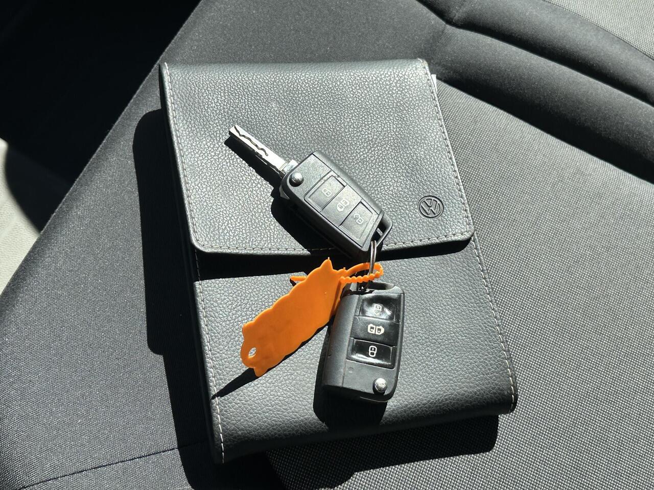 Volkswagen CRAFTER 35 2.0 TDI L3H3 Trendline*A/C*CRUISE*HAAK*3-PERS*