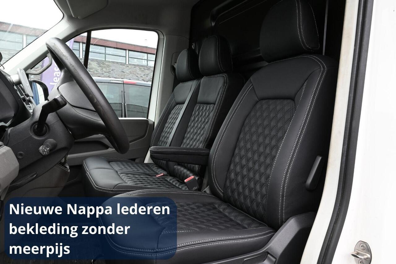 Volkswagen CRAFTER 2.0 TDI L3H3 Special Edition 140pk | Betimmering | ¤ 239 P.M.