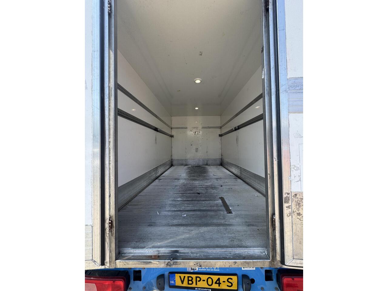 Volkswagen CRAFTER 35 2.0 TDI L4H3 BAKWAGEN MET DEUREN / EURO 6 / N.A.P / DEALER ONDERHOUDEN