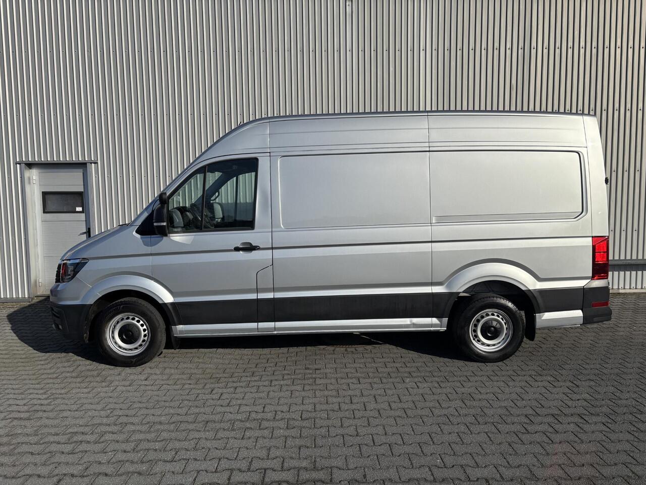 Volkswagen CRAFTER 35 2.0 TDI L3H3*A/C*CRUISE*NAV*HAAK*CAMERA*3500KG*