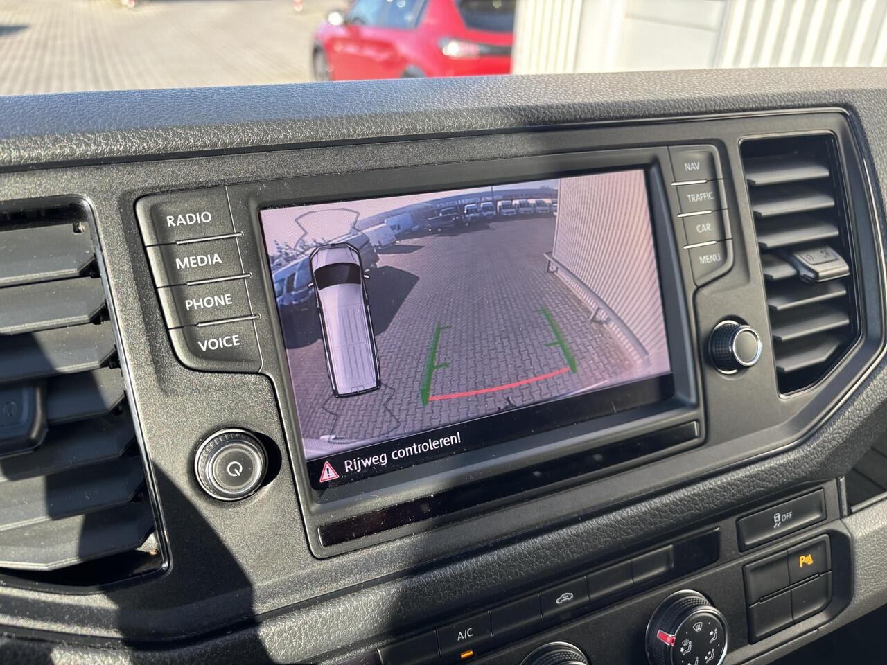 Volkswagen CRAFTER 35 2.0 TDI L3H3*A/C*CRUISE*NAV*HAAK*CAMERA*3500KG*