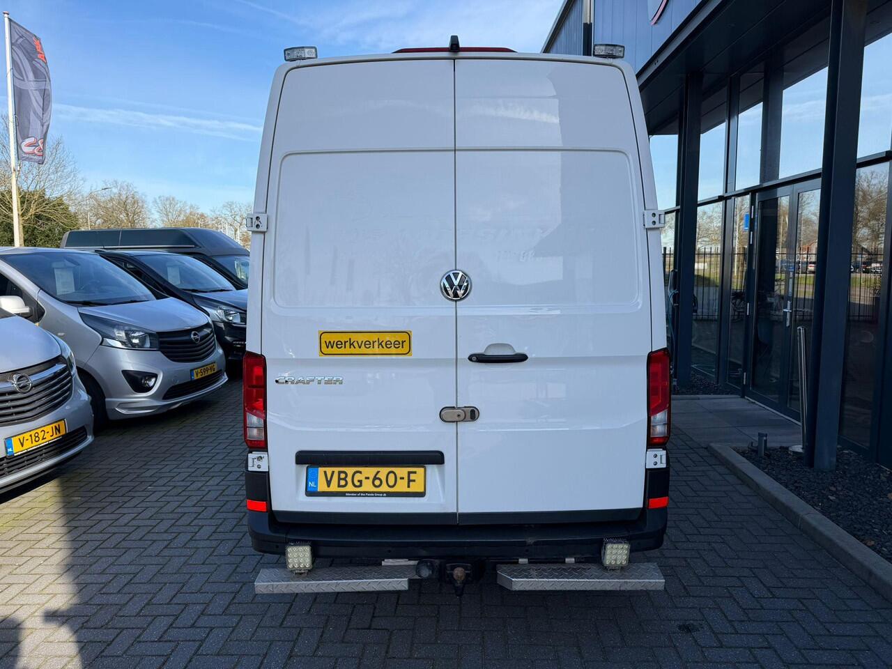 Volkswagen CRAFTER 50 2.0 TDI L3H3 DL Highline brandschade, dubbellucht, automaat, cruise, airco, BTW