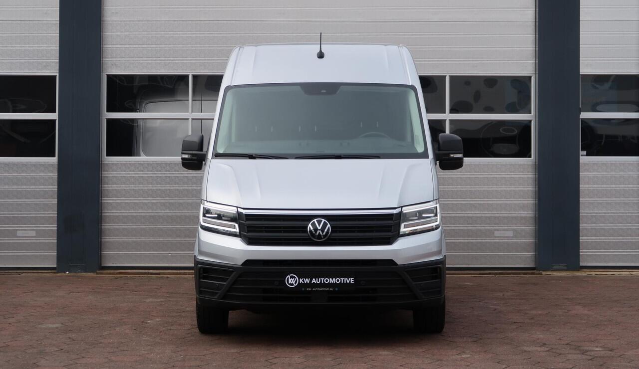 Volkswagen CRAFTER 35 2.0 TDI L3H3 AUT/ LED/ CAMERA/ ACC/ MASSAGE/ AIRCO/ TREKHAAK