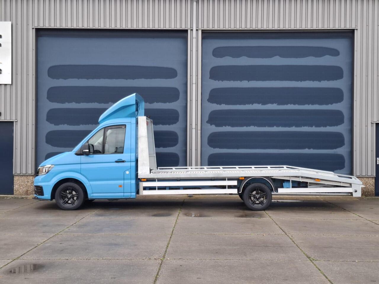 Volkswagen CRAFTER 35 2.0 TDI L4 Trendline OPRIJWAGEN / AMBULANCE / TRAILER / EURO 6 / LAADVERMOGEN 1500 KG !!
