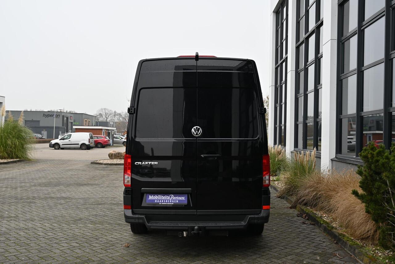 Volkswagen CRAFTER 2.0 TDI L3H3 Highline | Leder | Stuurverwarming 177 pk TDI LED
