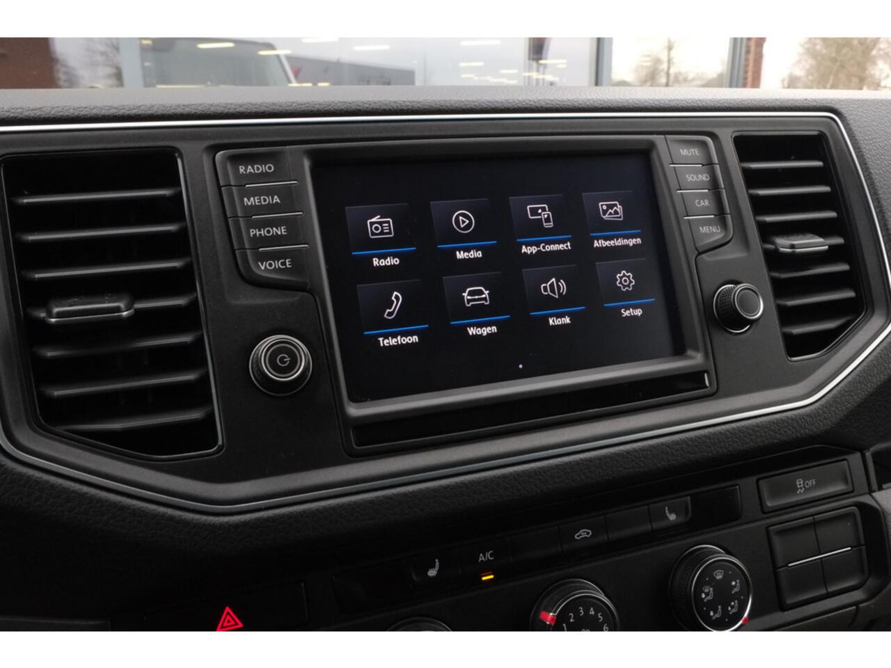 Volkswagen CRAFTER 35 2.0 TDI 177pk AUT Bakwagen met laadklep