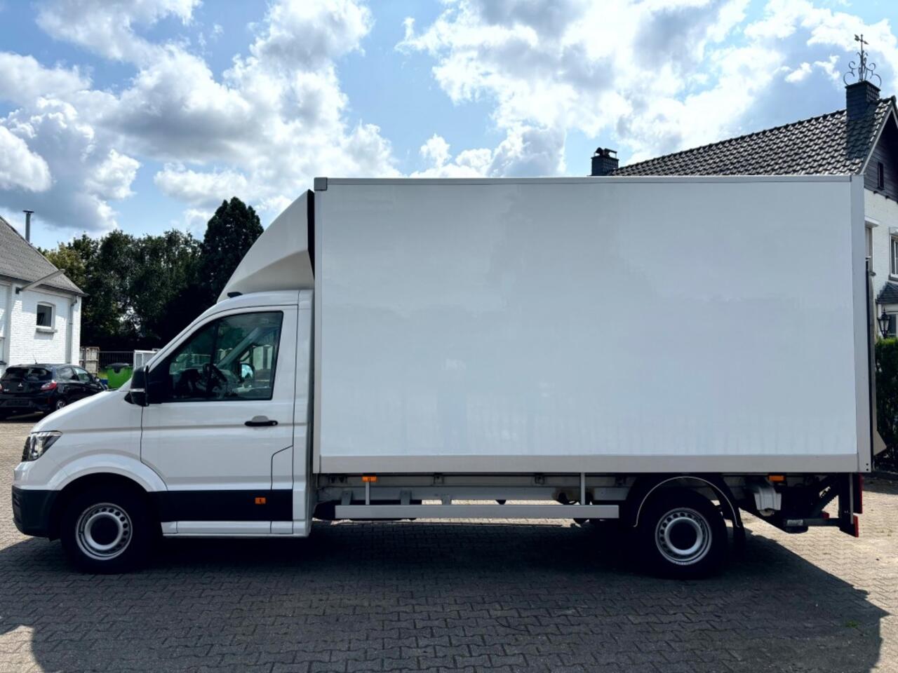 Volkswagen CRAFTER 35 2.0 TDI L4 Bakwagen Nieuwe distributie Laadklep Cruise control