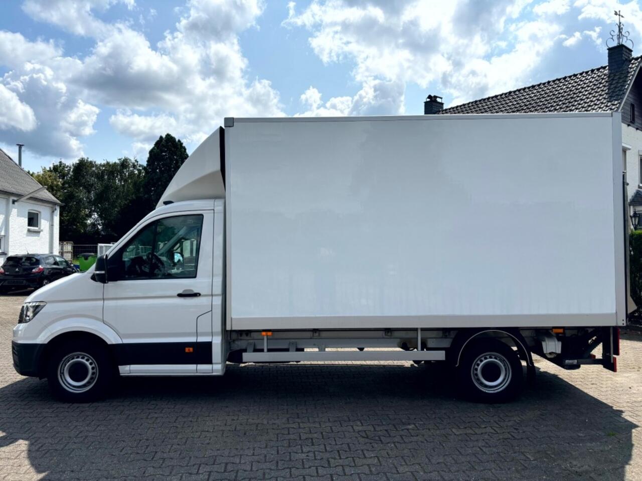 Volkswagen CRAFTER 35 2.0 TDI L4 Bakwagen Nieuwe distributie Laadklep Cruise control