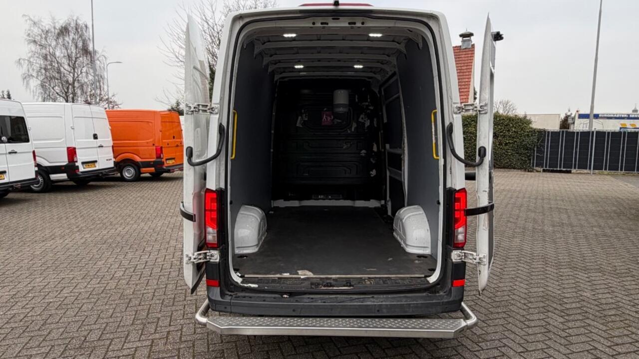 Volkswagen CRAFTER 2.0 TDI 75KW 102PK L3H3 EURO 6 AIRCO/ CRUISE CONTROL/ NAVIGATIE/ CAMERA/ 100% DEALERONDERHOUDEN