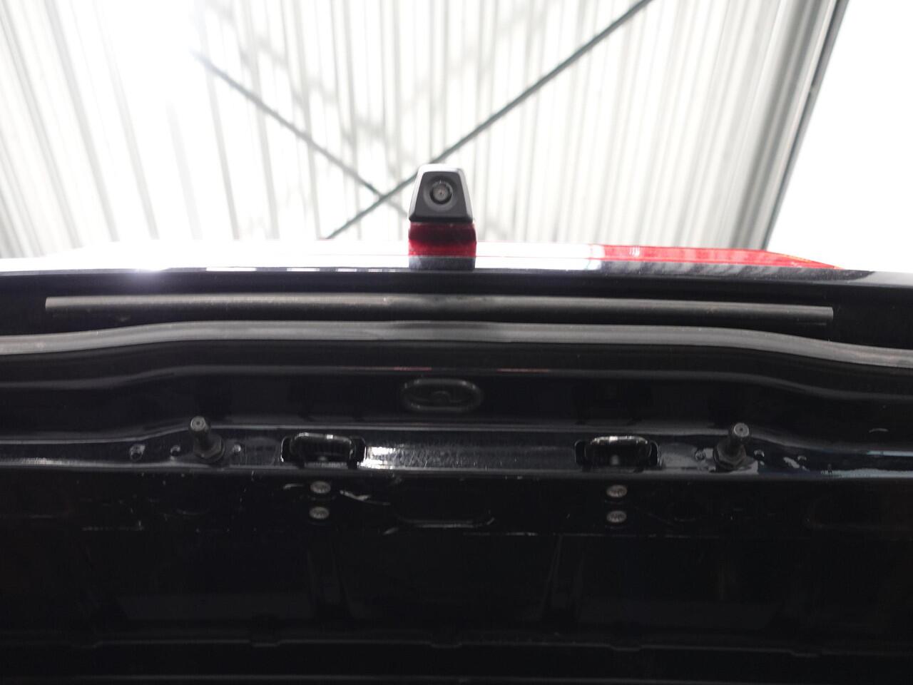 Volkswagen CRAFTER 177pk Automaat L3H3/ L2H2 Highline Camera Apple Carplay/Android Auto Airco Cruise control Euro6