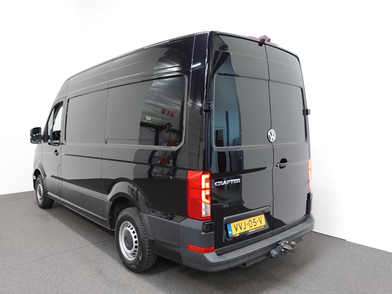 Volkswagen CRAFTER 177pk Automaat L3H3/ L2H2 Highline Camera Apple Carplay/Android Auto Airco Cruise control Euro6