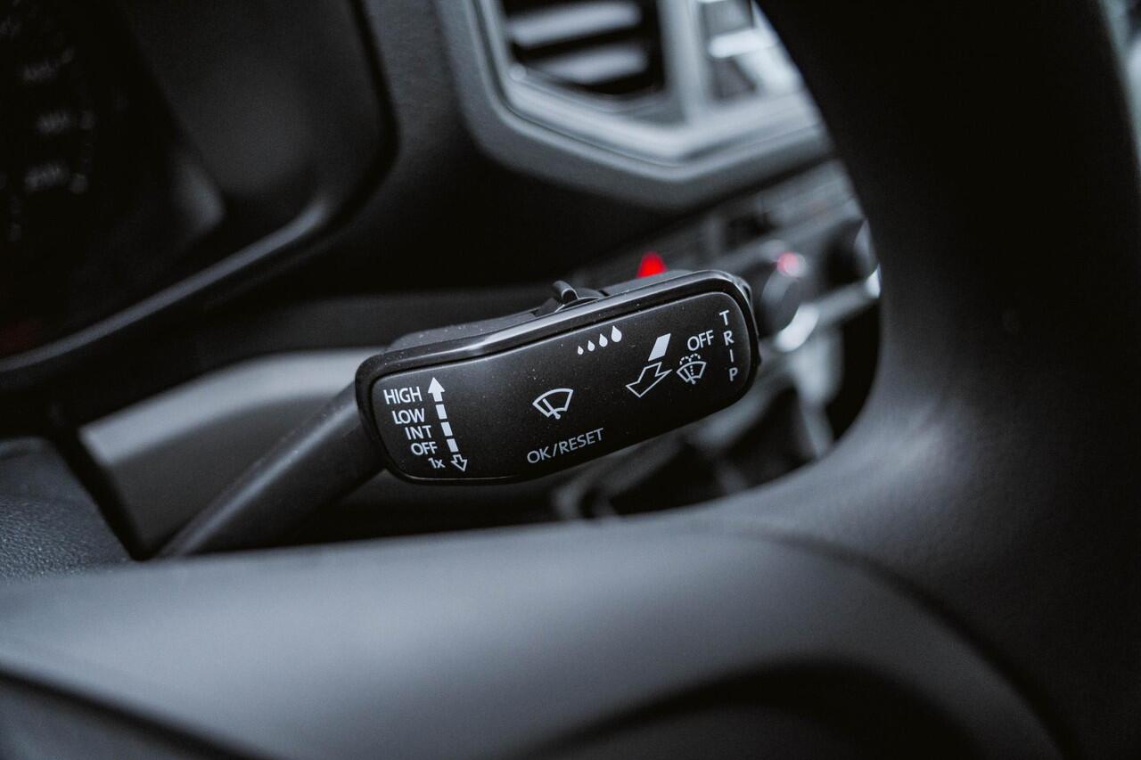 Volkswagen CRAFTER 35 2.0 TDI 177PK L4 Open laadbak Airco | Cruise control | 3-zits | LxBxH 430x203x40 cm |