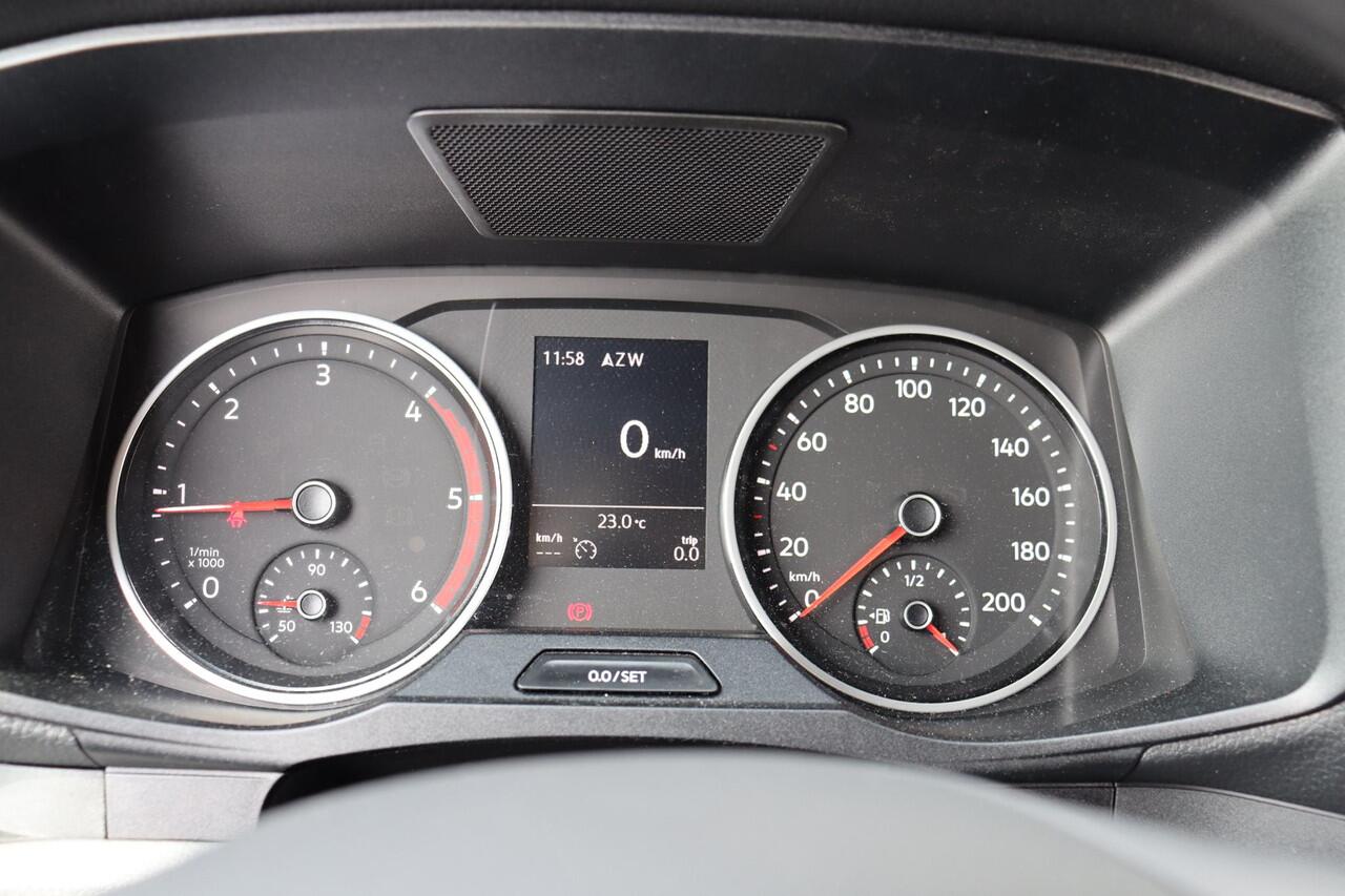 Volkswagen CRAFTER 35 2.0 TDI L3H2 Highl EUROVI RWD 3,5T trekgewicht Dubbeleschuifdeur