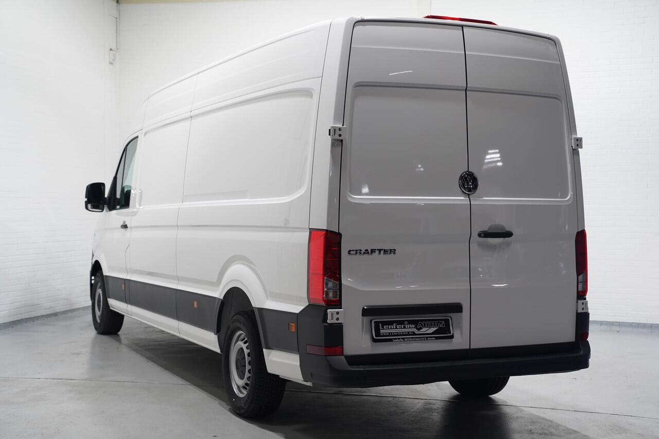Volkswagen CRAFTER 2.0 TDI 140 pk L4H3 Airco, Cruise Control Geveerde Stoel, PDC V+A, 3-Zits, Nieuw Overjarig