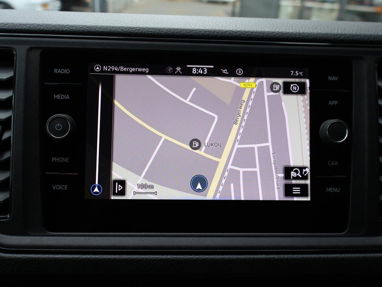 Volkswagen CRAFTER 35 2.0 TDI L4 EL Trendline EURO VI RWD | 140 PK | Cruise control | Navigatiesysteem | Airco |