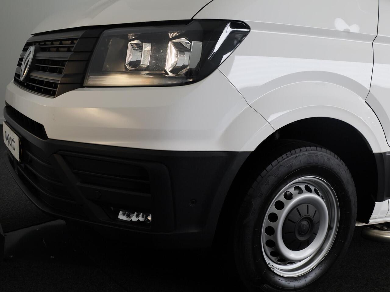 Volkswagen CRAFTER 35 2.0 TDI L3H3 Exclusive EURO VI | Automaat 140 pk | Navi |