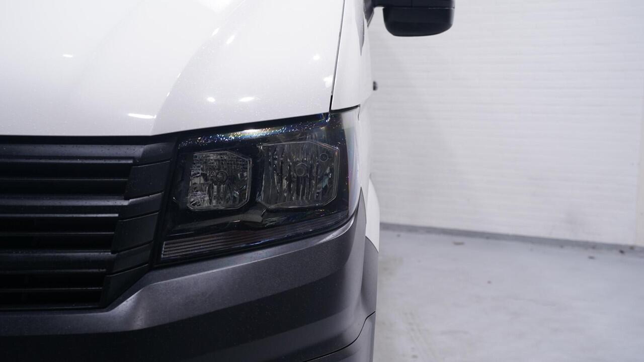 Volkswagen CRAFTER 2.0 TDI 140 pk L3H3 Airco, App Connect 270 Graden Deuren, Laadruimte Pakket, Opstap achter, 3-Zits