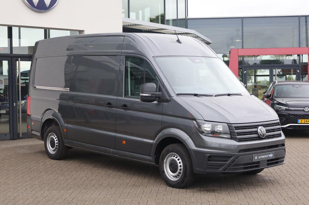 Volkswagen CRAFTER 35 2.0 TDI L3H3 Trendline 140PK / 103kW Achteruitrijcamera, parkeersensoren voor + achter, LED laadruimteverlichting, Apple Carplay & Android Auto, comfort bestuurdersstoel, zijschuifdeur rechts, navigatie, bijrijdersbank, cruise control, airco, spraakbed