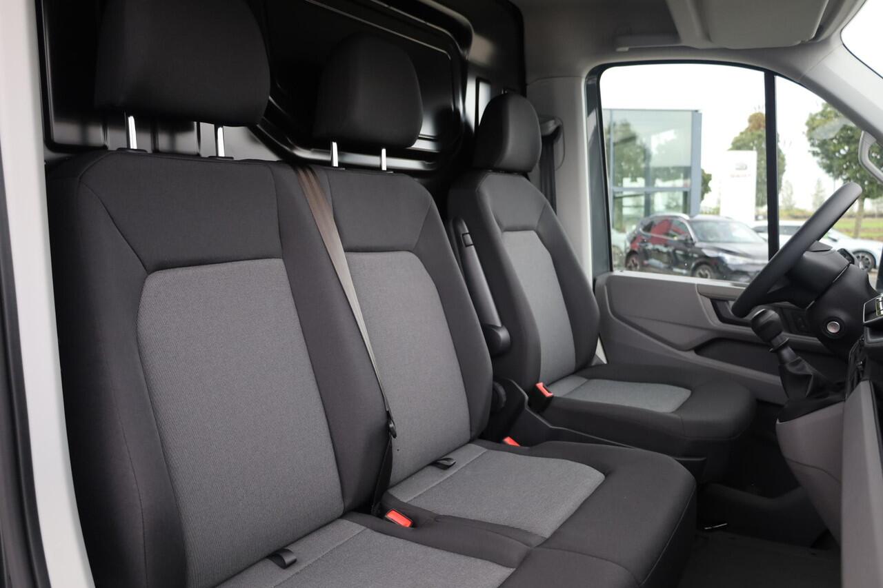 Volkswagen CRAFTER 30 2.0 TDI L3H2 Trendline 140PK / 103kW Achteruitrijcamera, Apple Carplay & Android Auto, navigatie, schuifdeur rechts + links, comfort bestuurdersstoel, bijrijdersbank, parkeersensoren voor + achter, rijstrooksensor met correctie (Lane Assist), airco, cr