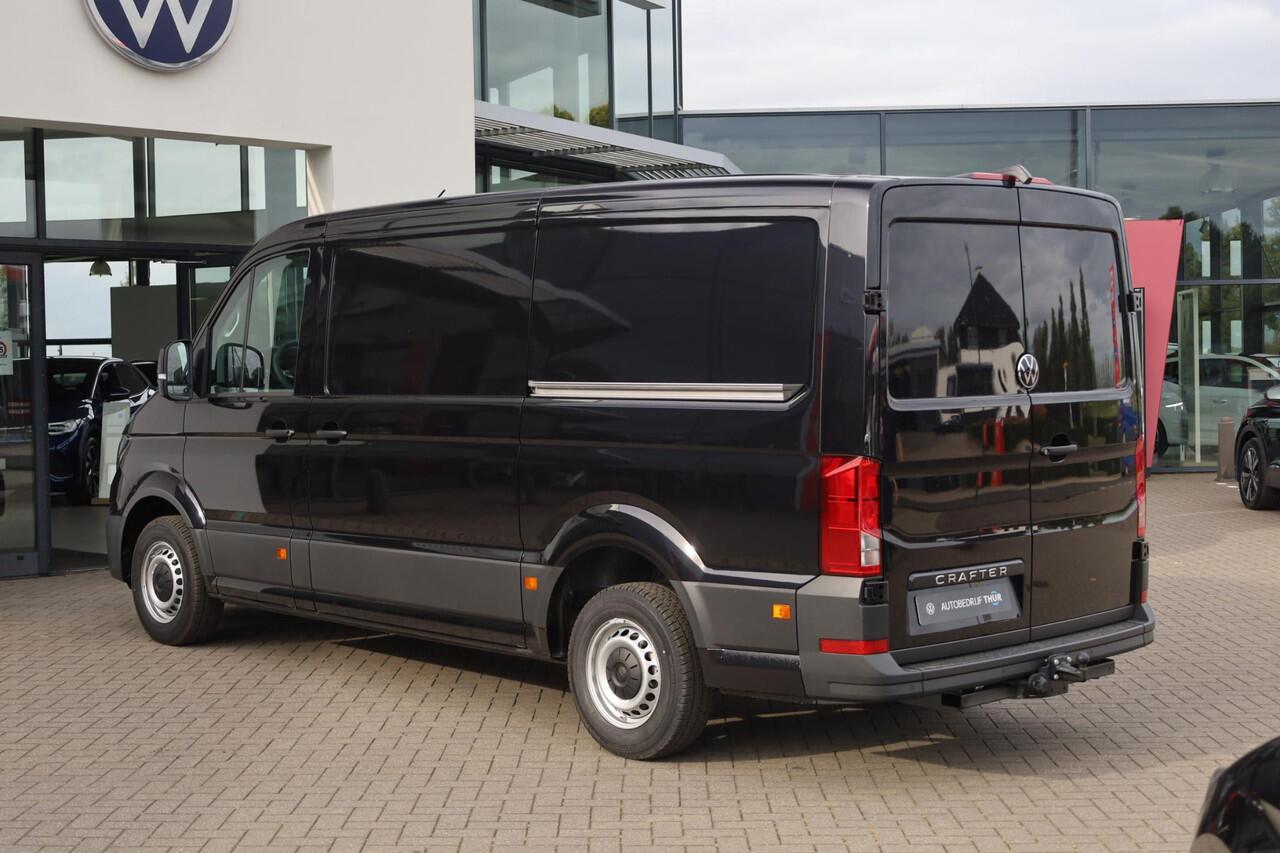 Volkswagen CRAFTER 30 2.0 TDI L3H2 Trendline 140PK / 103kW Apple Carplay & Android Auto, achteruitrijcamera, navigatie, schuifdeur rechts + links, comfort bestuurdersstoel, bijrijdersbank, parkeersensoren voor + achter, rijstrooksensor met correctie (Lane Assist), airco, cr