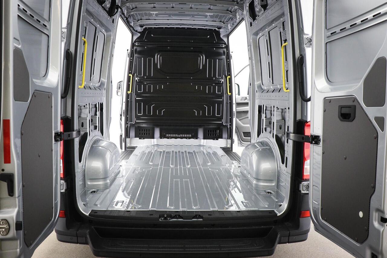 Volkswagen CRAFTER 35 2.0 TDI L3H3 Trendline | 2 X SCHUIFDEUR | ERGO COMFORT | LED | CLIMA | DAB | CAMERA | STOELVERWARMING
