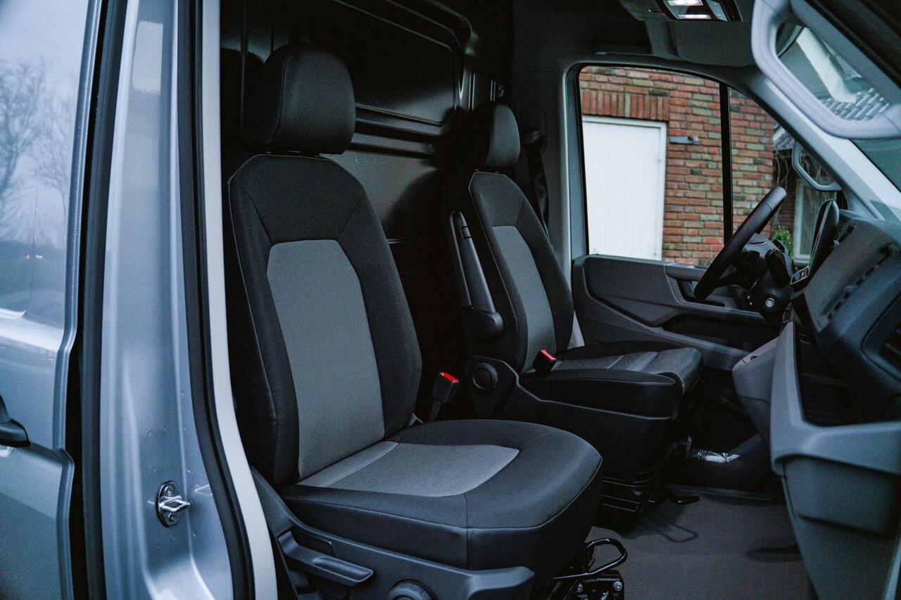 Volkswagen CRAFTER 2.0 TDI 177PK Automaat L3H3 Comfortline 2x LED | NAVI | Ergo. bestuurdersstoel | Camera | Trekhaak |