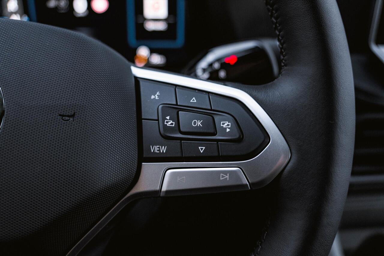 Volkswagen CRAFTER 2.0 TDI 140PK Automaat L3H3 Comfortline 2x LED | NAVI | Camera | Trekhaak | Airco |