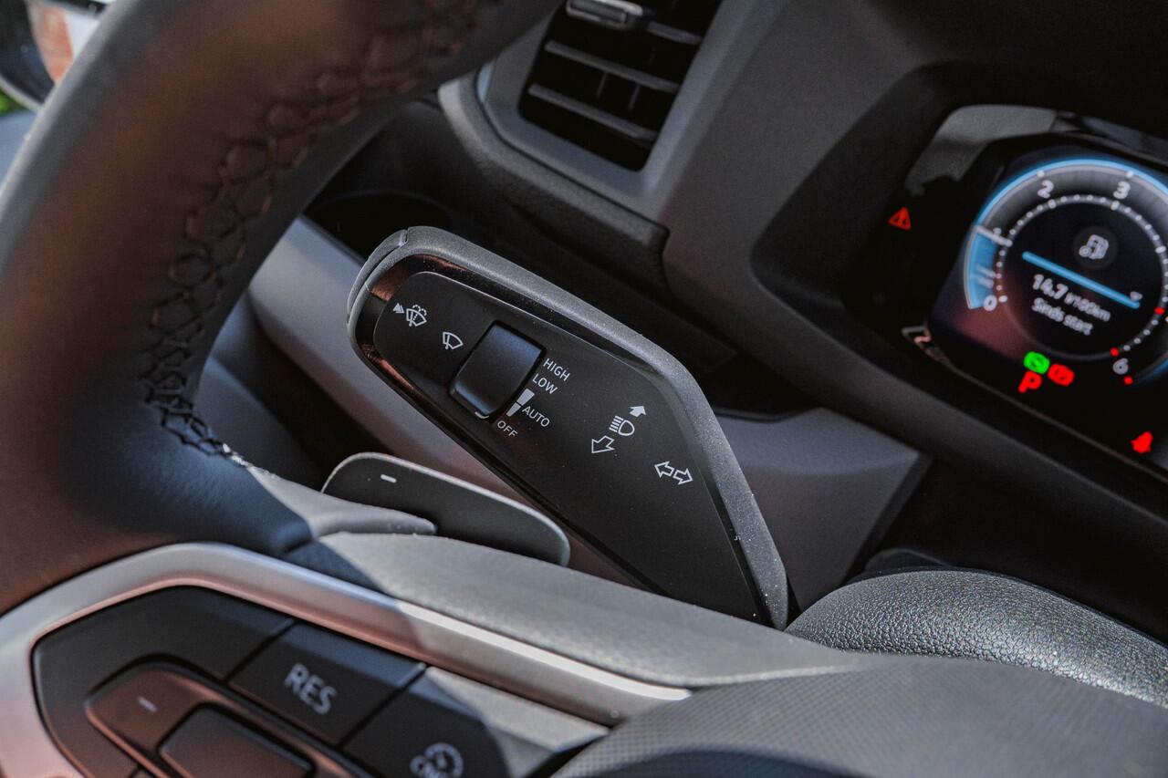 Volkswagen CRAFTER 2.0 TDI 140PK Automaat L3H3 Comfortline 2x LED | NAVI | Camera | Trekhaak | Airco |