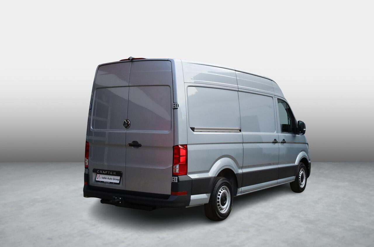 Volkswagen CRAFTER Bedrijfswagens Trendline L3H3 140 pk GVW 3.5T Handgeschakeld Volkswagen Bedrijfswagens Crafter Trendline L3 2.0 TDI EU6 103 kW (140 pk) GVW 3.5T WB 3640 MM 6 versn. Han | Camera | Cruise | Trekhaak | Keyless start | Clima