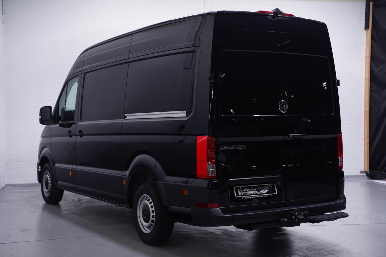 Volkswagen CRAFTER 2.0 TDI 177 pk DSG Aut. L3H3 Nieuw BPM vrij Navi 2x Schuifdeur, LED Koplampen, Trekhaak met 1/2 Opstap, 3-Zits