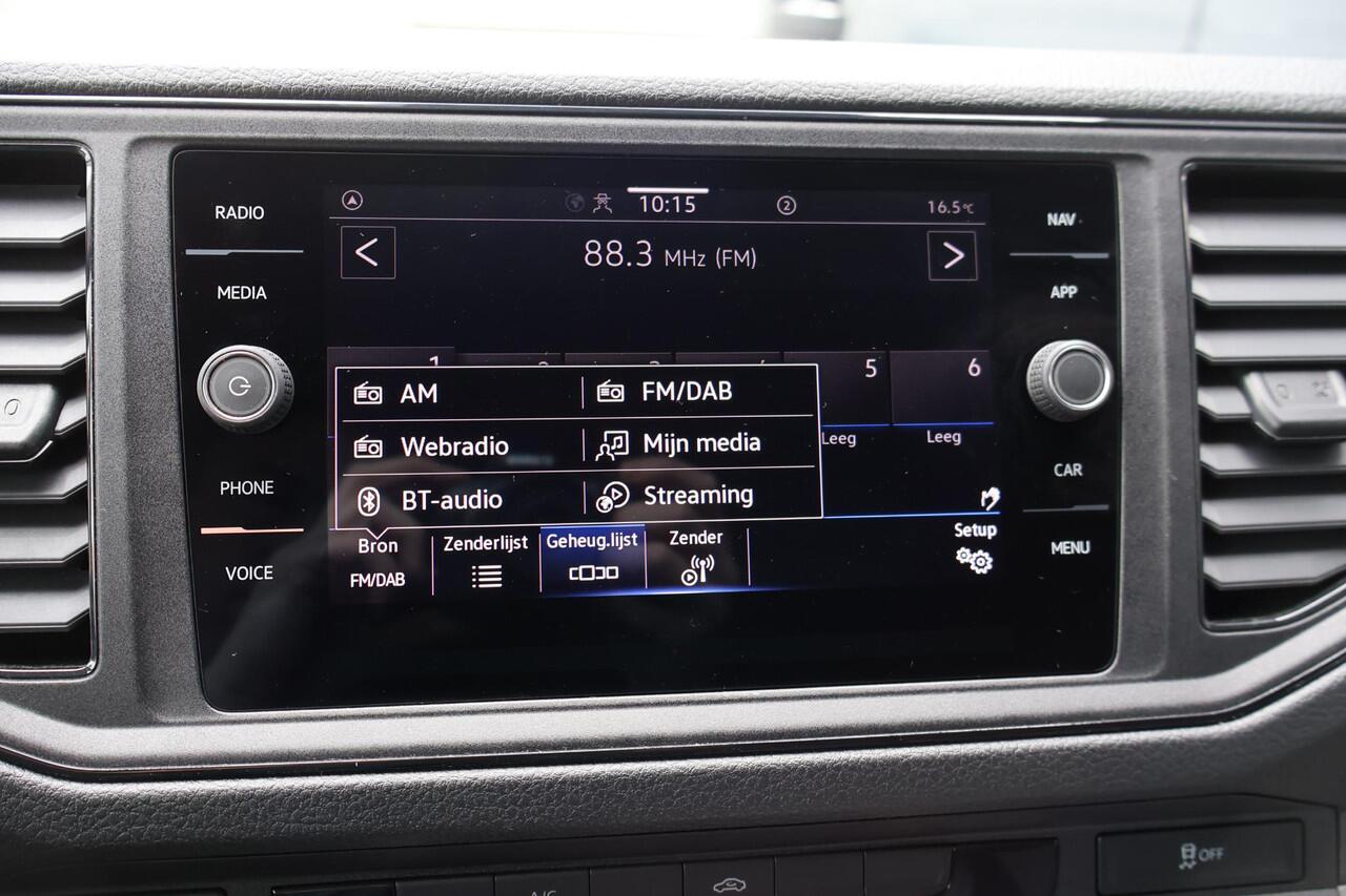 Volkswagen CRAFTER 35 2.0 TDI L3H3 Comfortline EURO VI | 140 PK | Trekhaak | Navigatiesysteem | Parkeersensoren |