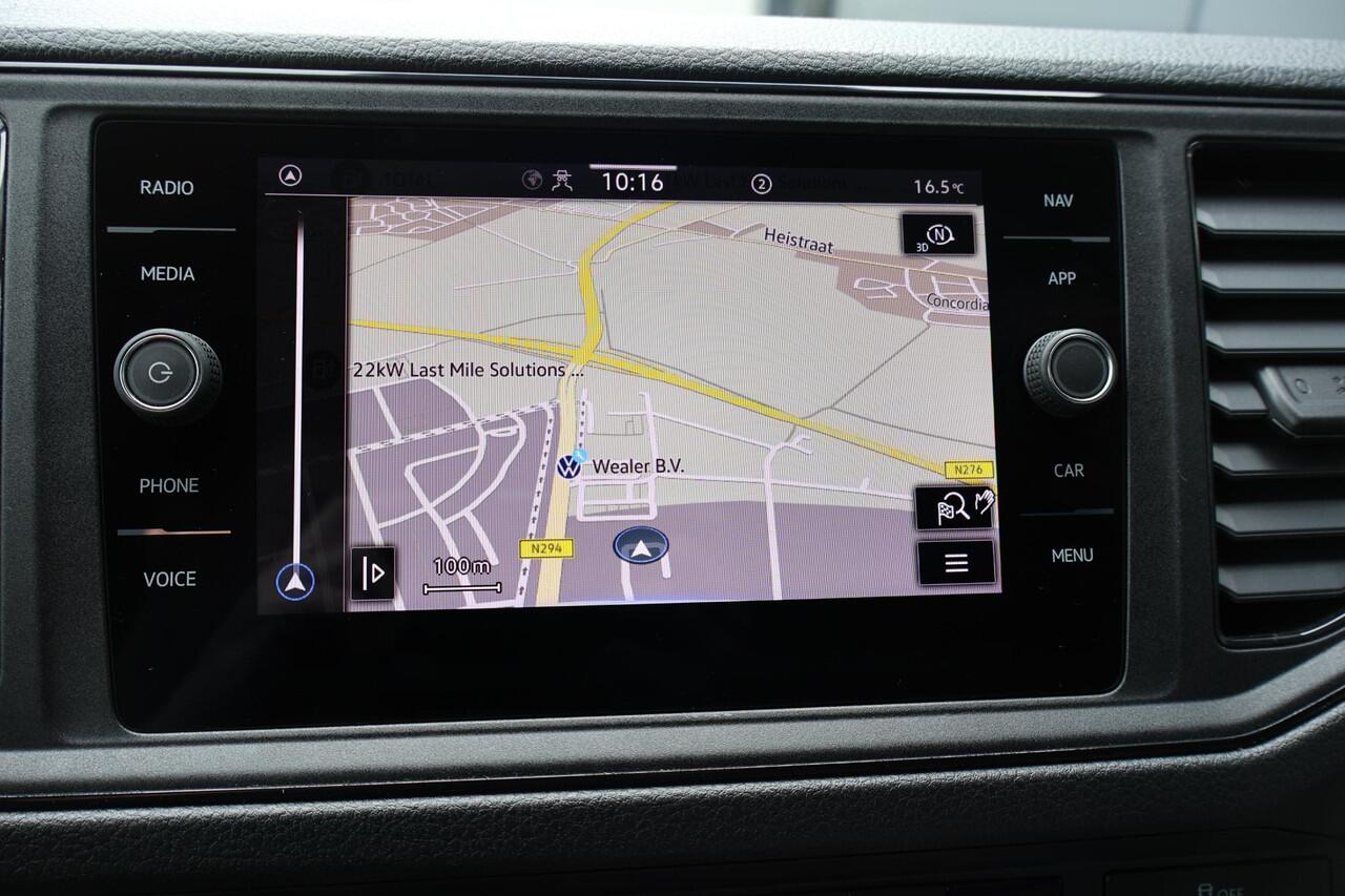 Volkswagen CRAFTER 35 2.0 TDI L3H3 Comfortline EURO VI | 140 PK | Trekhaak | Navigatiesysteem | Parkeersensoren |