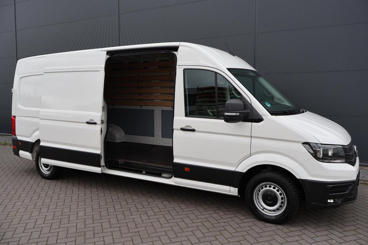 Volkswagen CRAFTER 35 2.0 TDI L3H3 Comfortline EURO VI | 140 PK | Trekhaak | Navigatiesysteem | Parkeersensoren |