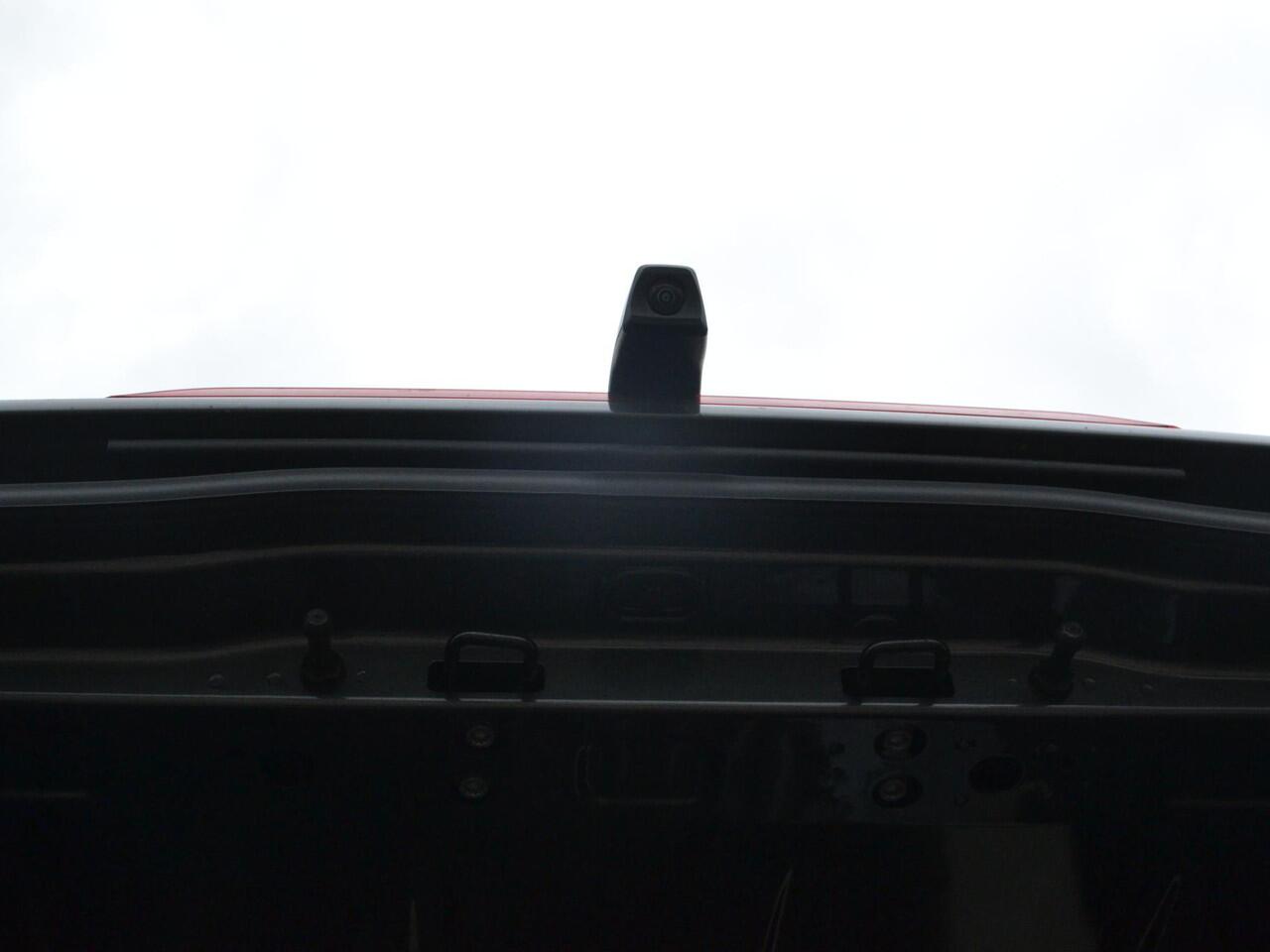 Volkswagen CRAFTER Bedrijfswagens 35 Trendline 2.0 TDI 140pk L3H3 · Tussenschot · Trekhaak · Alarm · P-Sensoren · Cruise Control · Camera · Apple/Android Car Play · Garantie t/m 22-12-2028 of 120.000km