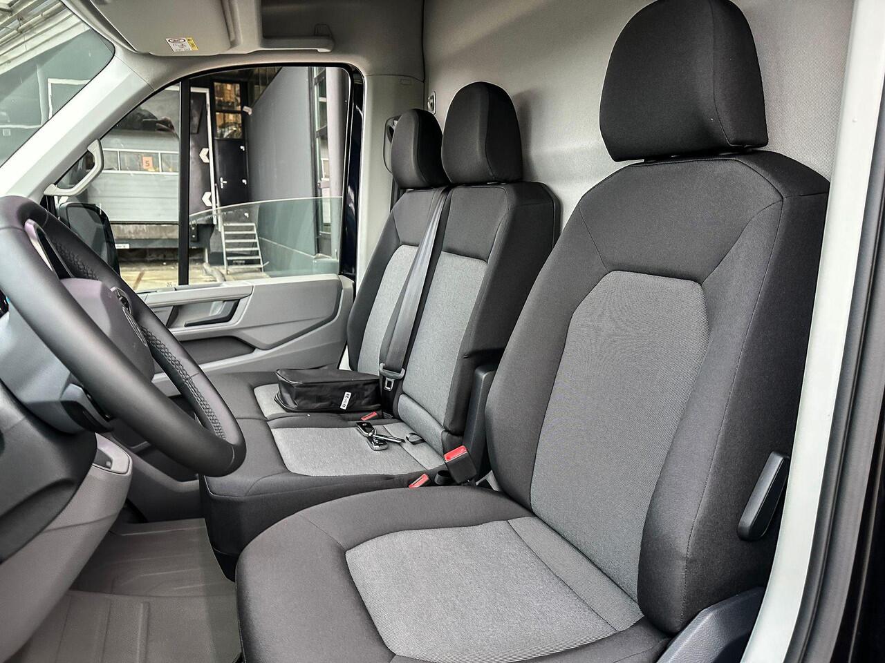 Volkswagen CRAFTER 35 2.0 TDI 177pk L3H3 Exclusive | LED Koplampen| Adaptive Cruise Control | Navigatie | Camera| BPM-vrij | Excl. kostenrijklaar maken |