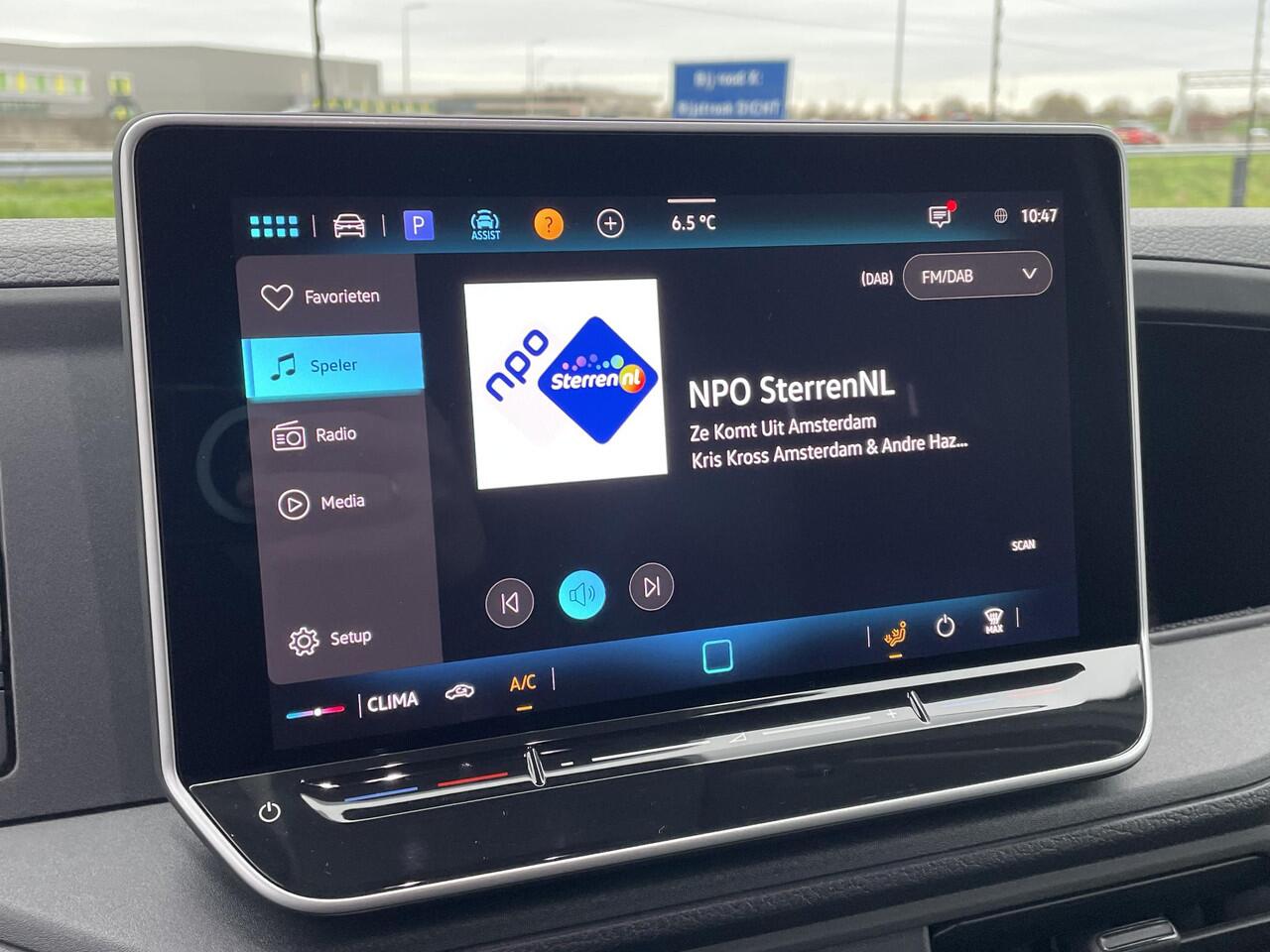 Volkswagen CRAFTER Trendline L3H2 177 pk GVW 3.5T | Nieuw Model | BPM vrij | diefstalalarm | bijrijdersbank | metallic | navigatie