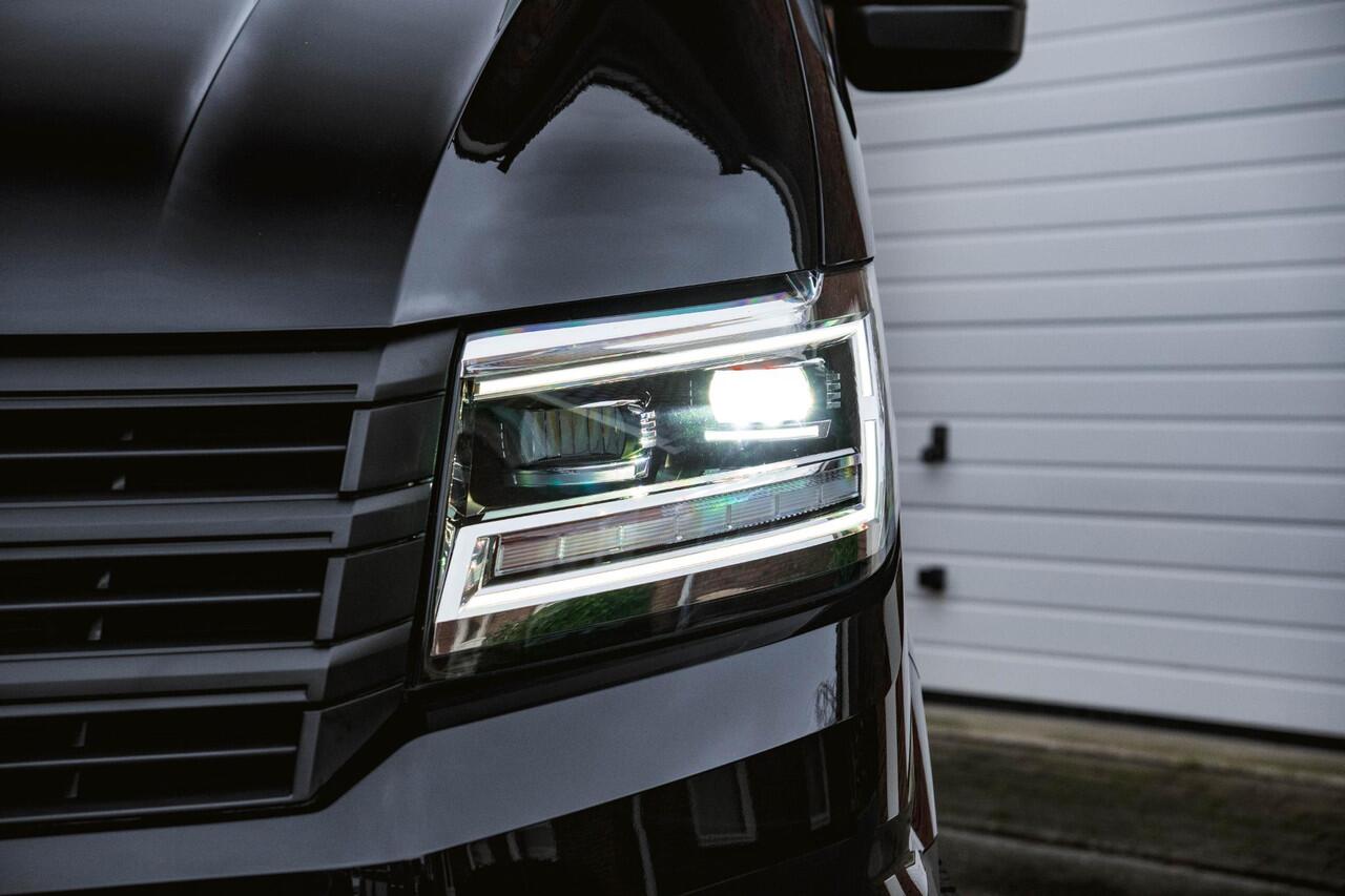 Volkswagen CRAFTER 2.0 TDI 140PK Automaat L3H3 2x Schuifdeuren LED | NAVI | Camera | Trekhaak | Airco |