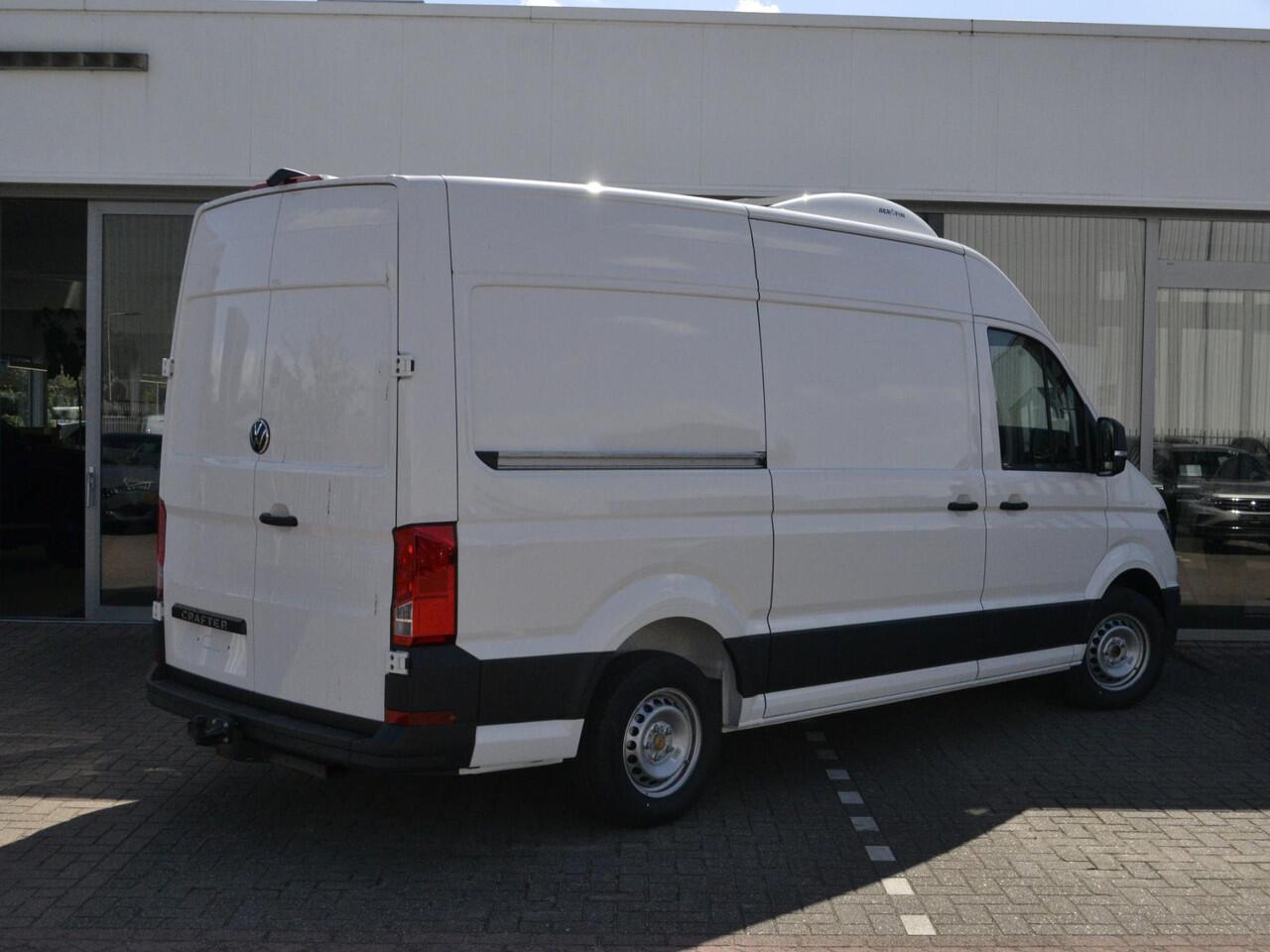 Volkswagen CRAFTER Bedrijfswagens Koelwagen 35 2.0 TDI 140pk Highline L3H3 · Camera · Trekhaak · Tussenschot · Alarm · Apple/Android Car Play · Koel/Vries · Garantie t/m 22-12-2028 of 100.000km