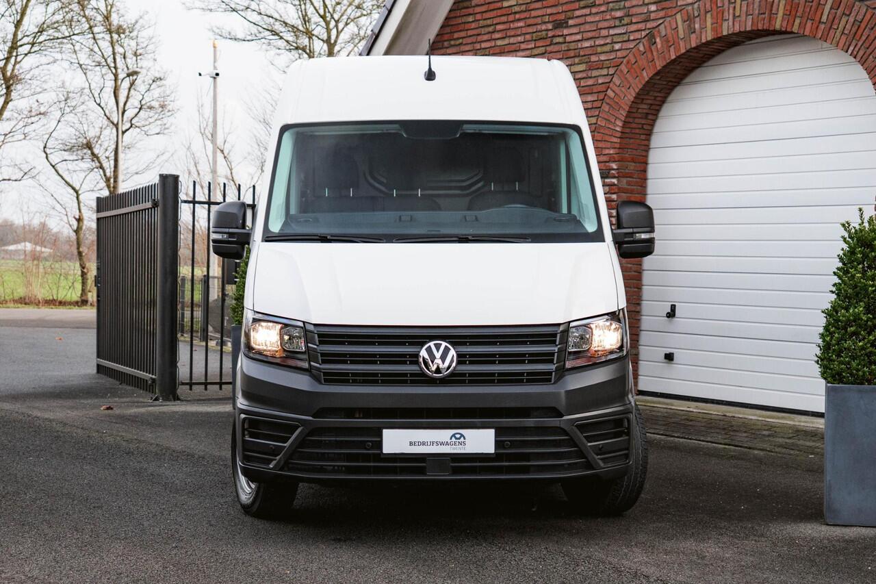 Volkswagen CRAFTER 2.0 TDI 102PK L3H3 NAVI Trekhaak Airco Leder