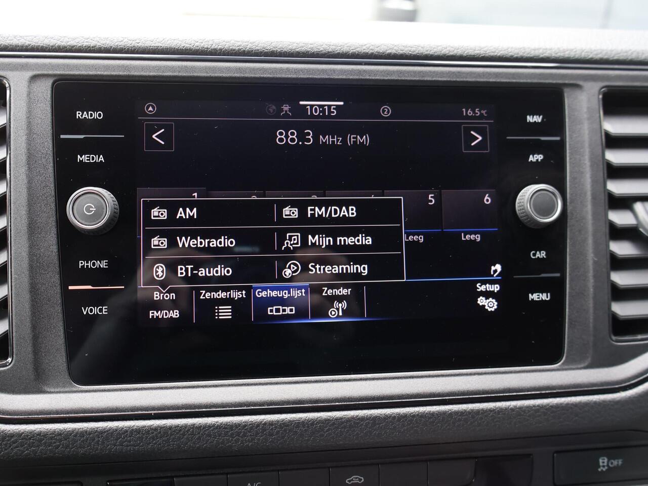 Volkswagen CRAFTER 35 2.0 TDI L3H3 Comfortline EURO VI | 140 PK | Trekhaak | Verwarmde voorruit | Navigatiesysteem | Parkeersensoren |