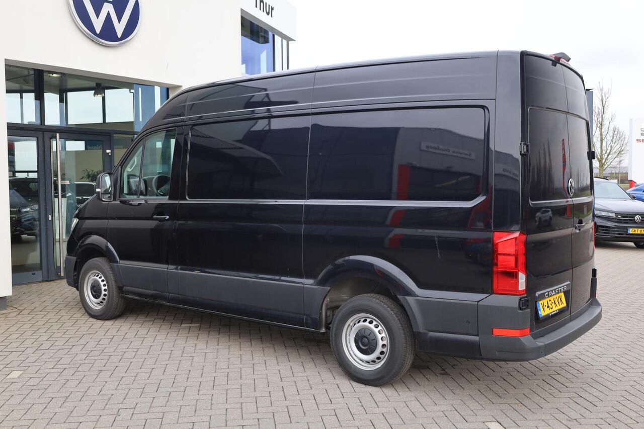 Volkswagen CRAFTER 35 2.0 TDI L3H3 Exclusive 177PK / 130kW, Achteruitrijcamera, Apple Carplay & Android Auto, verwarmbare voorruit, full map navigatie, parkeersensoren voor + achter, grootlichtassistent, alarm klasse III