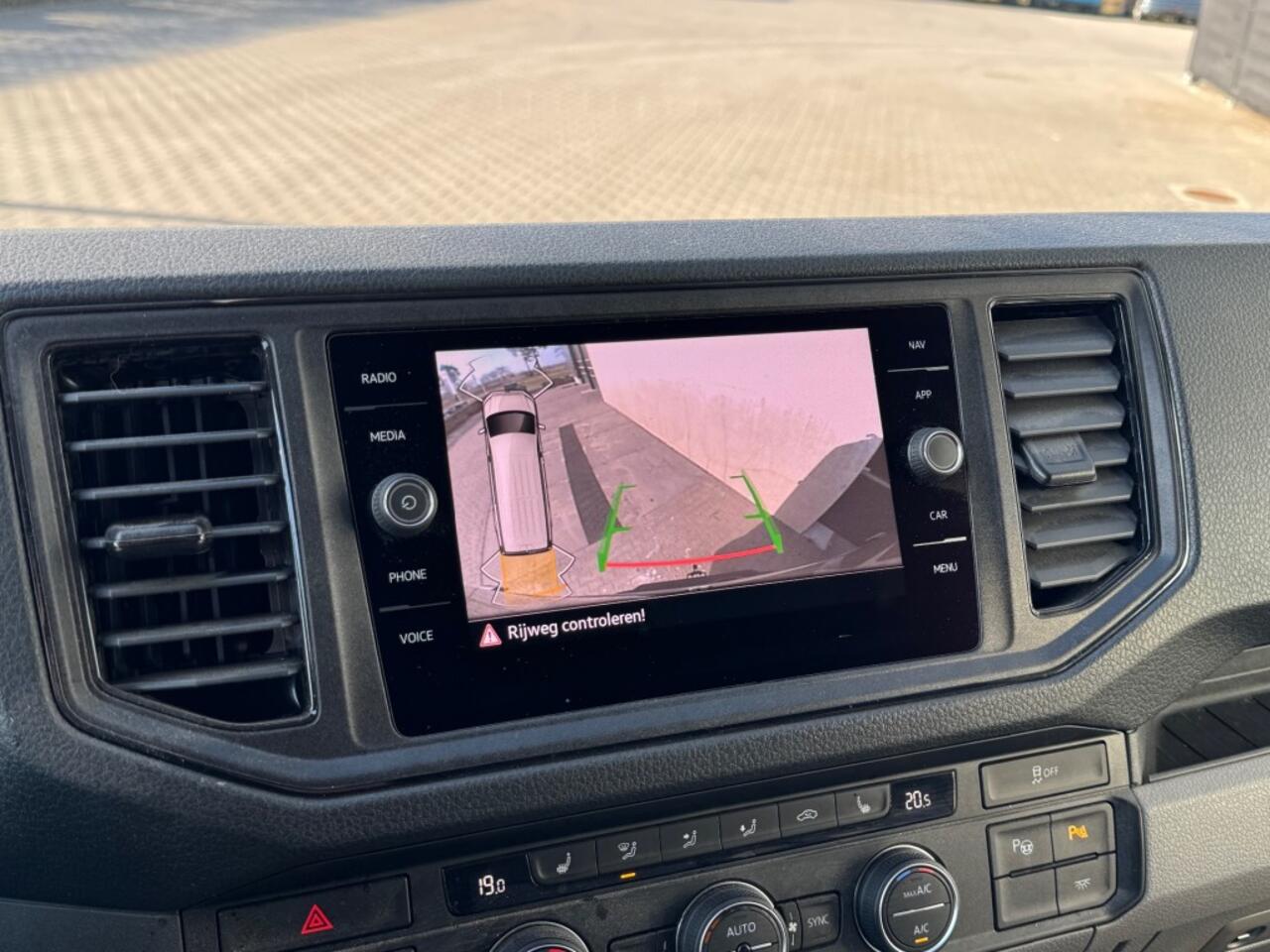 Volkswagen CRAFTER 35 2.0 TDI 177pk DSG L3H3 Exclusive - stoel/stuurverwarming - camera