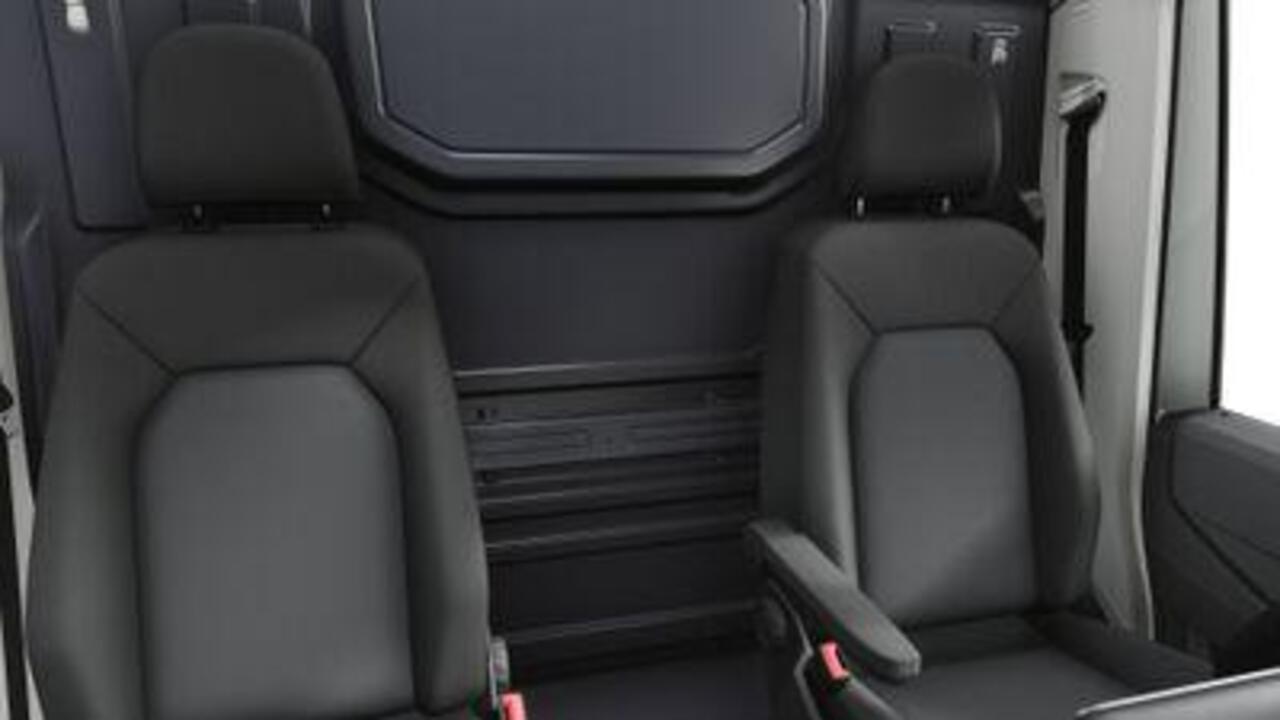 Volkswagen CRAFTER Bedrijfswagens Trendline L3H3 2.0 TDI EU6 140 pk GVW 3.5T Automaat! VOORRAAD!!