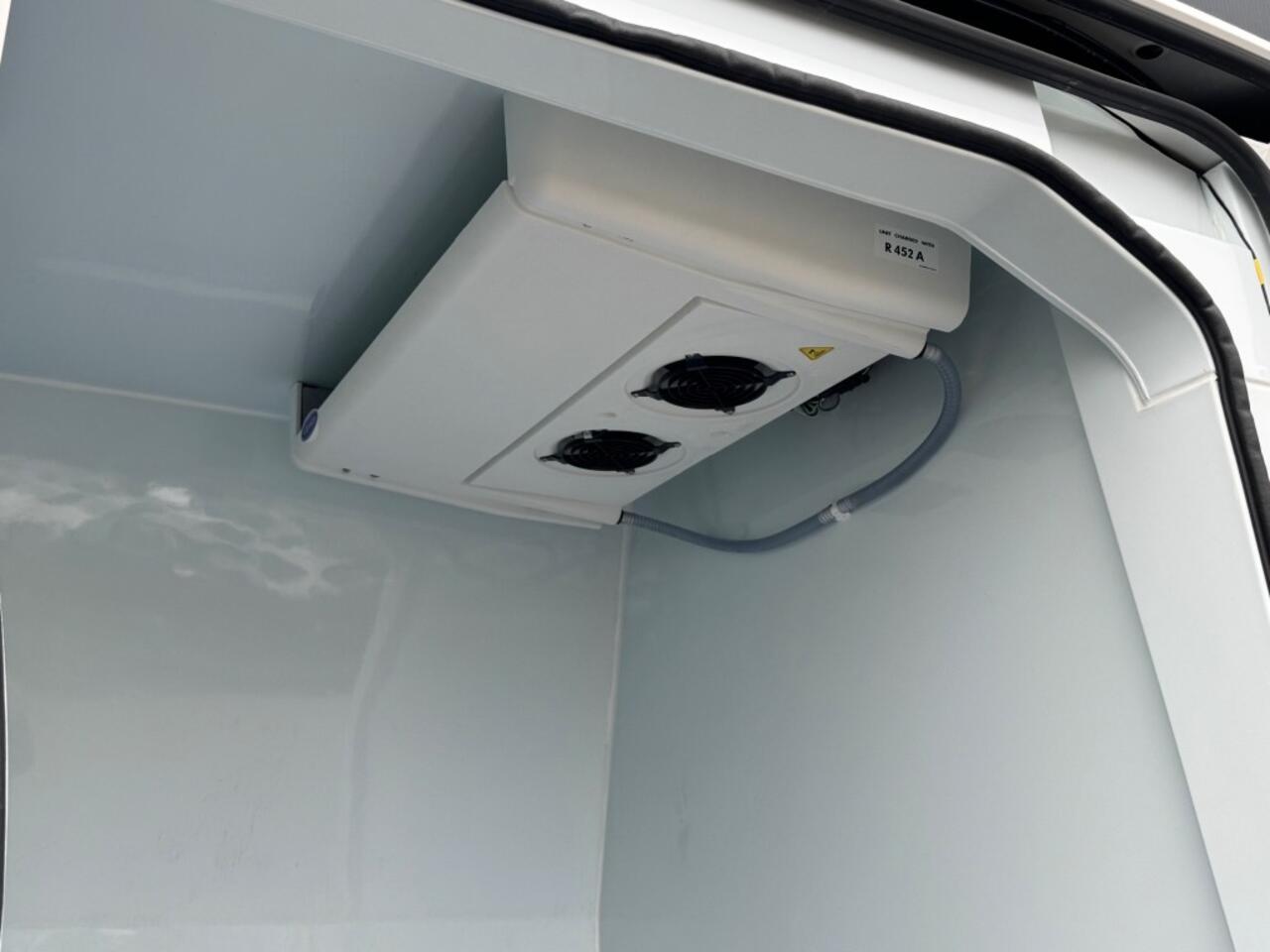 Volkswagen CRAFTER 35 2.0 TDI L3H3 Automaat - Koelen/vriezen -20 gr - dag/nachtkoeling